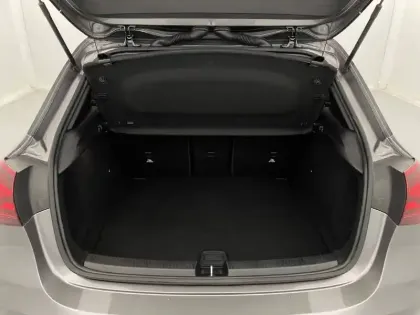 Photo 13 Mercedes Classe A  180 d 8G-DCT