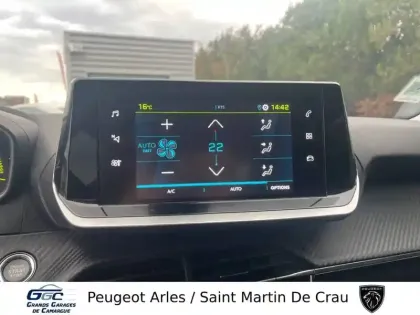 Photo 13 Peugeot 2008  Moteur électrique 136 ch