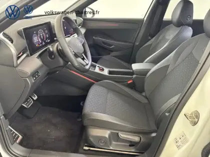 Photo 10 Volkswagen T-roc  1.5 eTSI EVO2 Hybrid 150 ch DSG7