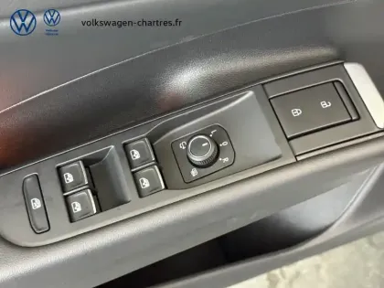 Photo 19 Volkswagen T-roc  1.5 eTSI EVO2 Hybrid 150 ch DSG7