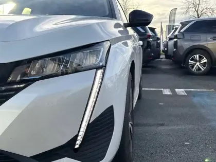 Photo 15 Peugeot 308  PureTech 130ch S&S BVM6