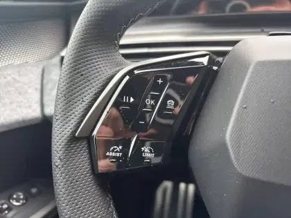 Photo 39 Peugeot 3008  Hybrid 145 e-DCS6