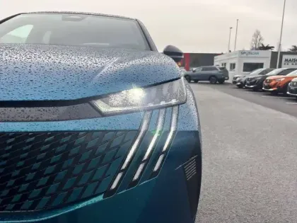 Photo 55 Peugeot 3008  Hybrid 145 e-DCS6