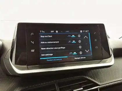 Photo 44 Peugeot 2008  PureTech 100 S&S BVM6