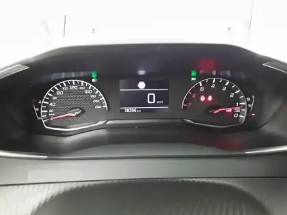 Photo 9 Peugeot 2008  PureTech 100 S&S BVM6