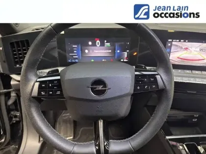 Photo 11 Opel Astra  Hybrid 180 ch BVA8