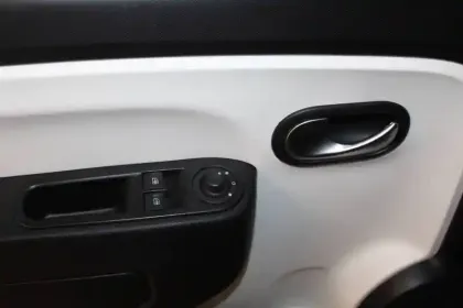 Photo 12 Renault Twingo  III TCe 95