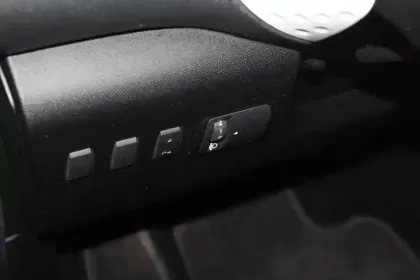 Photo 13 Renault Twingo  III TCe 95