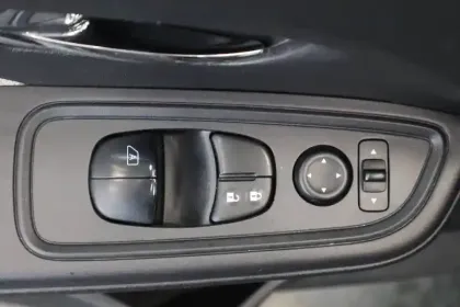 Photo 6 Nissan Micra  IG-T 100