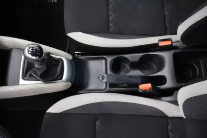 Photo 27 Nissan Micra  IG-T 100