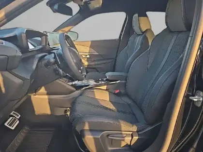 Photo 10 Peugeot 2008  Hybrid 145 e-DCS6