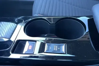 Photo 24 Peugeot 2008  PureTech 130 S&S EAT8