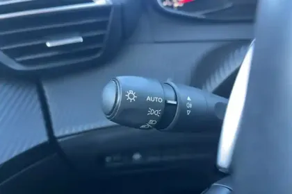 Photo 21 Peugeot 2008  PureTech 130 S&S EAT8