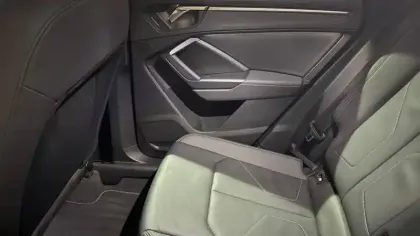 Photo 10 Audi Q3  45 TFSIe 245 ch S tronic 6