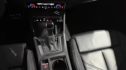 Photo 17 Audi Q3  45 TFSIe 245 ch S tronic 6