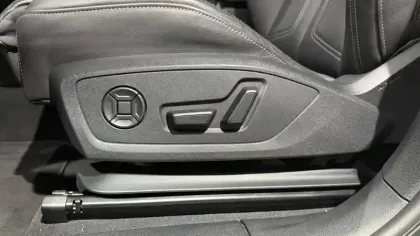 Photo 7 Audi Q3  45 TFSIe 245 ch S tronic 6