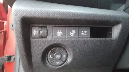 Photo 17 Citroën C4 e- 136 ch Automatique