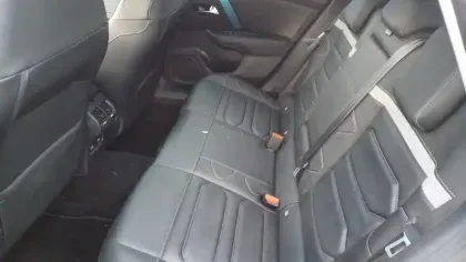 Photo 13 Citroën C4 e- 136 ch Automatique