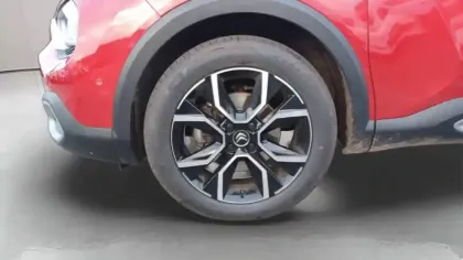 Photo 10 Citroën C4 e- 136 ch Automatique