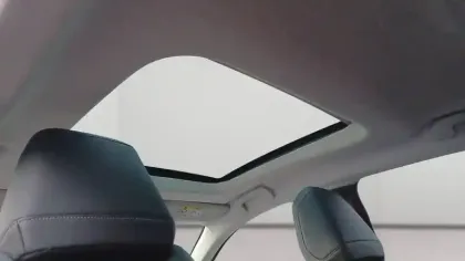 Photo 14 Citroën C4 e- 136 ch Automatique