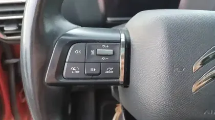 Photo 16 Citroën C4 e- 136 ch Automatique