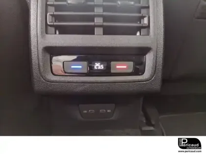 Photo 18 Volkswagen Golf  2.0 TDI SCR 150 DSG7