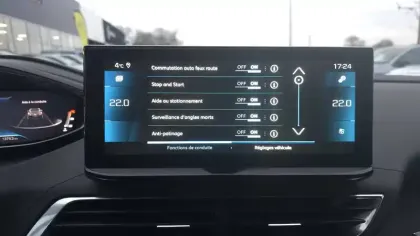 Photo 28 Peugeot 3008  Puretech 130ch S&S EAT8