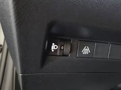 Photo 28 Peugeot 208  PureTech 100 S&S EAT8