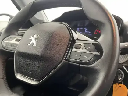 Photo 58 Peugeot 208  BLUEHDI 100 S&S BVM6