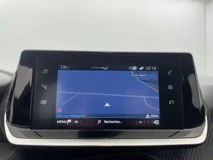 Photo 49 Peugeot 208  BLUEHDI 100 S&S BVM6