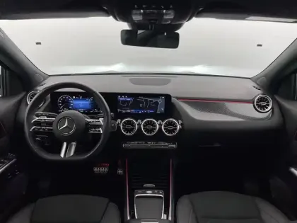 Photo 30 Mercedes GLA  250 e Hybrid EQ 8G-DCT