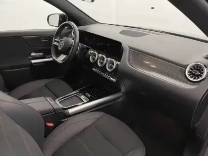 Photo 25 Mercedes GLA  250 e Hybrid EQ 8G-DCT