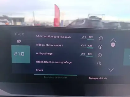 Photo 19 Citroën C4 e- 136 ch Automatique