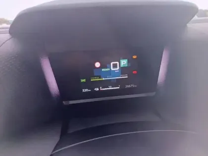 Photo 9 Citroën C4 e- 136 ch Automatique