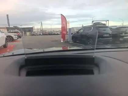 Photo 21 Citroën C4 e- 136 ch Automatique