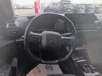 Photo 8 Citroën C4 e- 136 ch Automatique