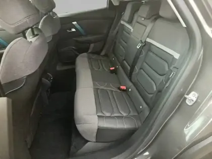 Photo 11 Citroën C4 e- 136 ch Automatique