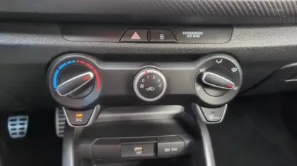 Photo 17 Kia Rio  1.0 T-GDi 100 ch MHEV iBVM6