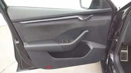 Photo 25 Skoda Octavia  Combi 2.0 TDI 200 ch DSG7