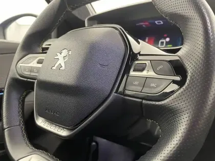 Photo 28 Peugeot 208  Electrique 50 kWh 136ch