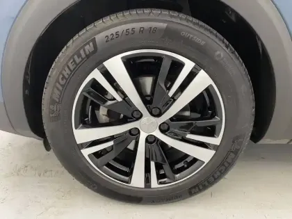 Photo 80 Peugeot 3008  Puretech 130ch S&S EAT8