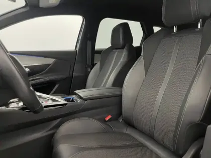 Photo 45 Peugeot 3008  Puretech 130ch S&S EAT8