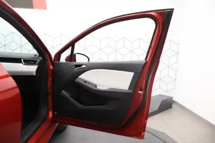 Photo 8 Renault Clio  TCe 140 - 21N