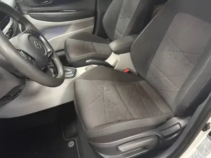 Photo 23 Hyundai Bayon  1.0 T-GDi 100 DCT-7 Hybrid 48V