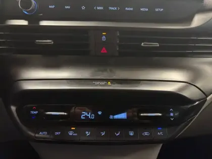 Photo 34 Hyundai Bayon  1.0 T-GDi 100 DCT-7 Hybrid 48V