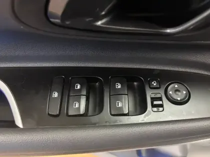 Photo 106 Hyundai Bayon  1.0 T-GDi 100 DCT-7 Hybrid 48V