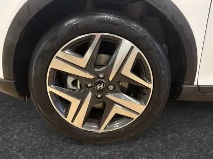 Photo 55 Hyundai Bayon  1.0 T-GDi 100 DCT-7 Hybrid 48V