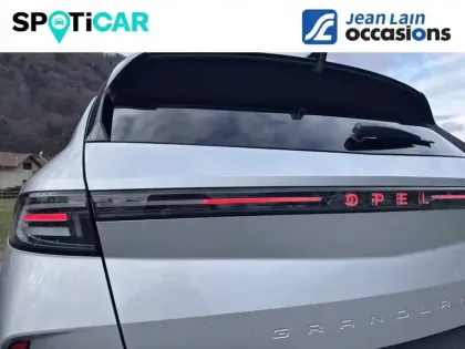 Photo 16 Opel Grandland  1.2 Turbo Hybrid 145 ch e-DCT6