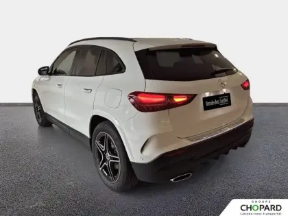 Photo 8 Mercedes GLA  200 d 8G-DCT