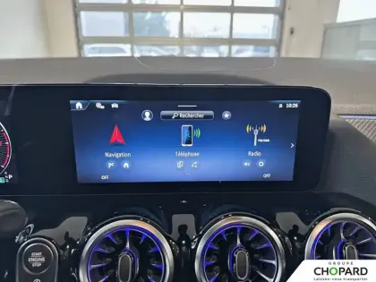 Photo 18 Mercedes GLA  200 d 8G-DCT